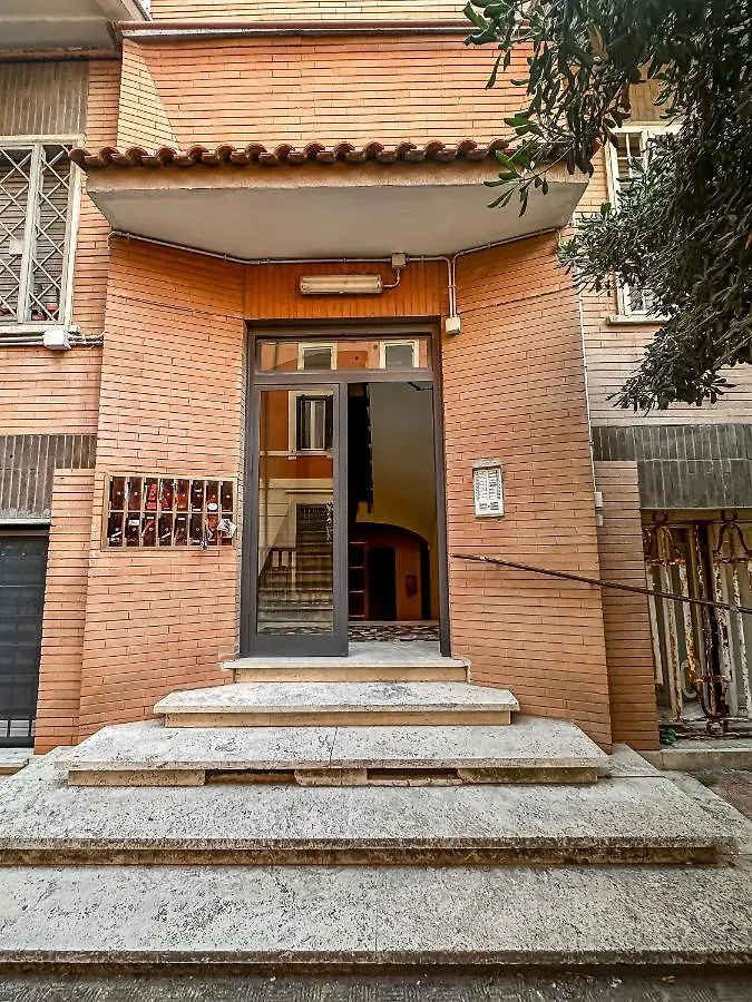 Apartment Ostia Lido Holiday Home - 5 Min Dalla Spiaggia